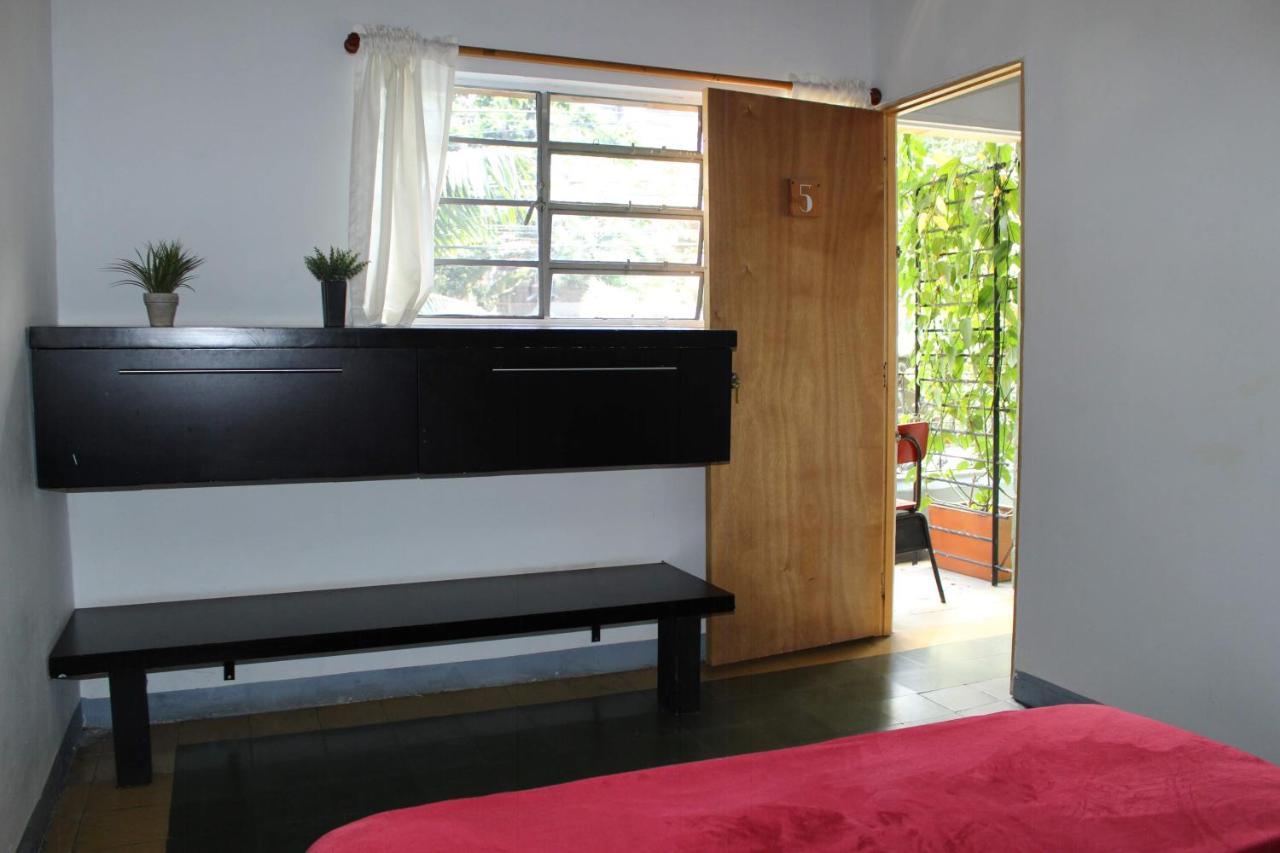 Hostal Casa Estacion Μεντεγίν Εξωτερικό φωτογραφία