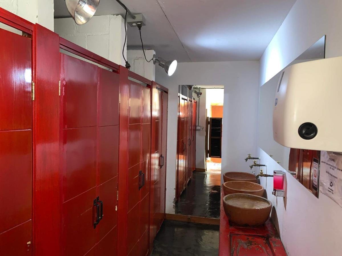 Hostal Casa Estacion Μεντεγίν Εξωτερικό φωτογραφία