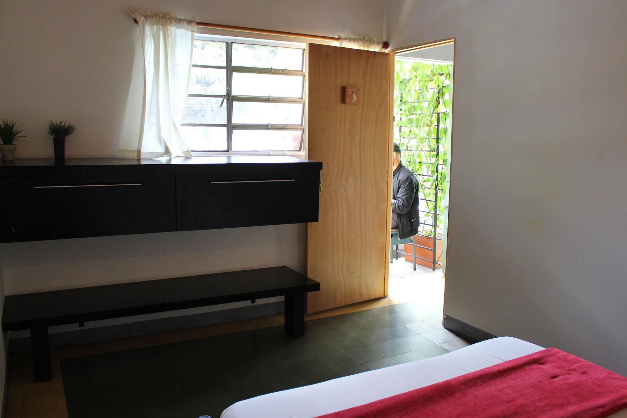 Hostal Casa Estacion Μεντεγίν Εξωτερικό φωτογραφία