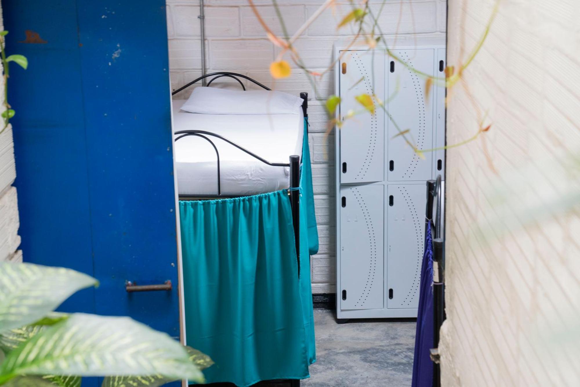 Hostal Casa Estacion Μεντεγίν Εξωτερικό φωτογραφία