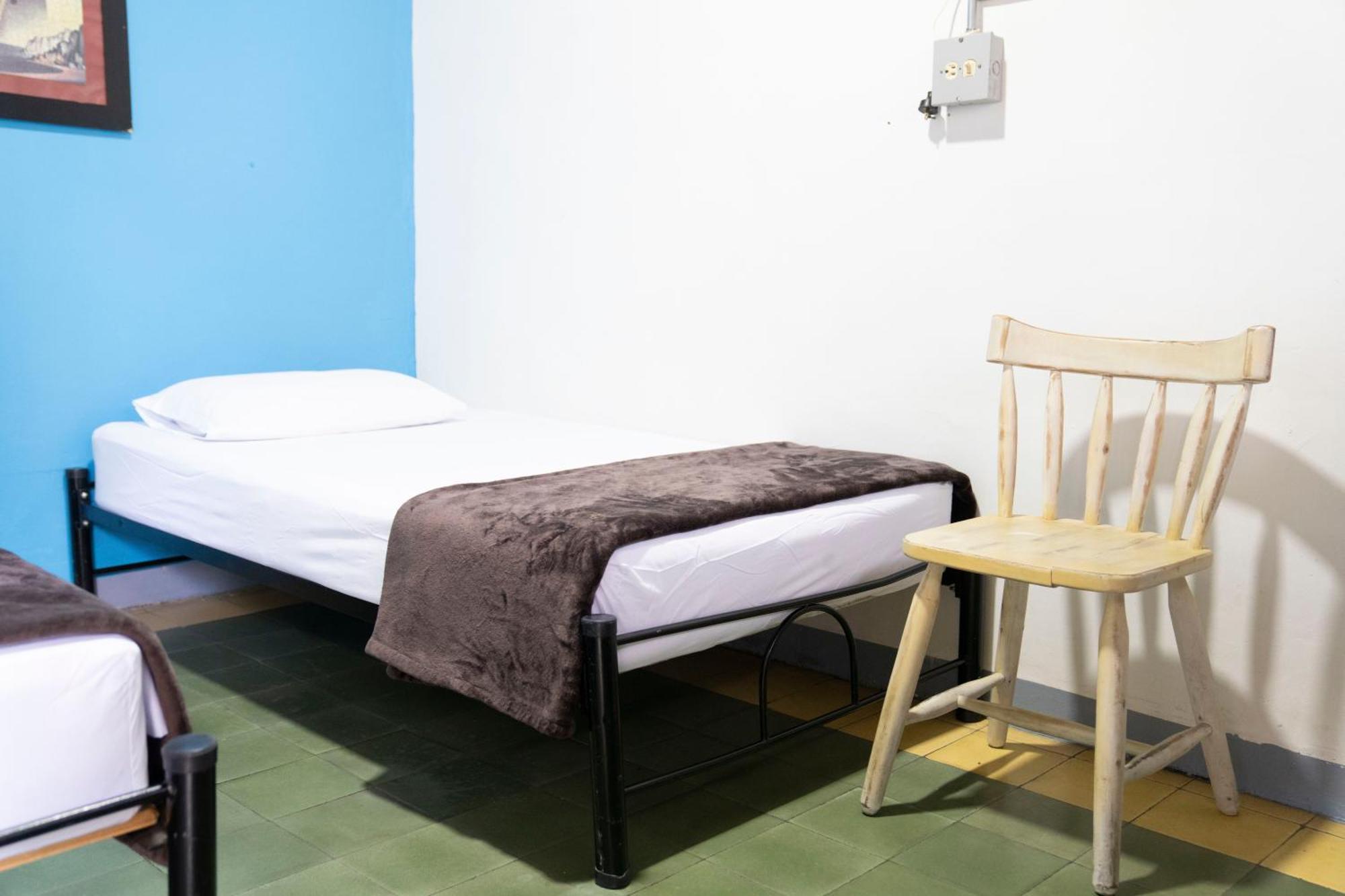 Hostal Casa Estacion Μεντεγίν Εξωτερικό φωτογραφία