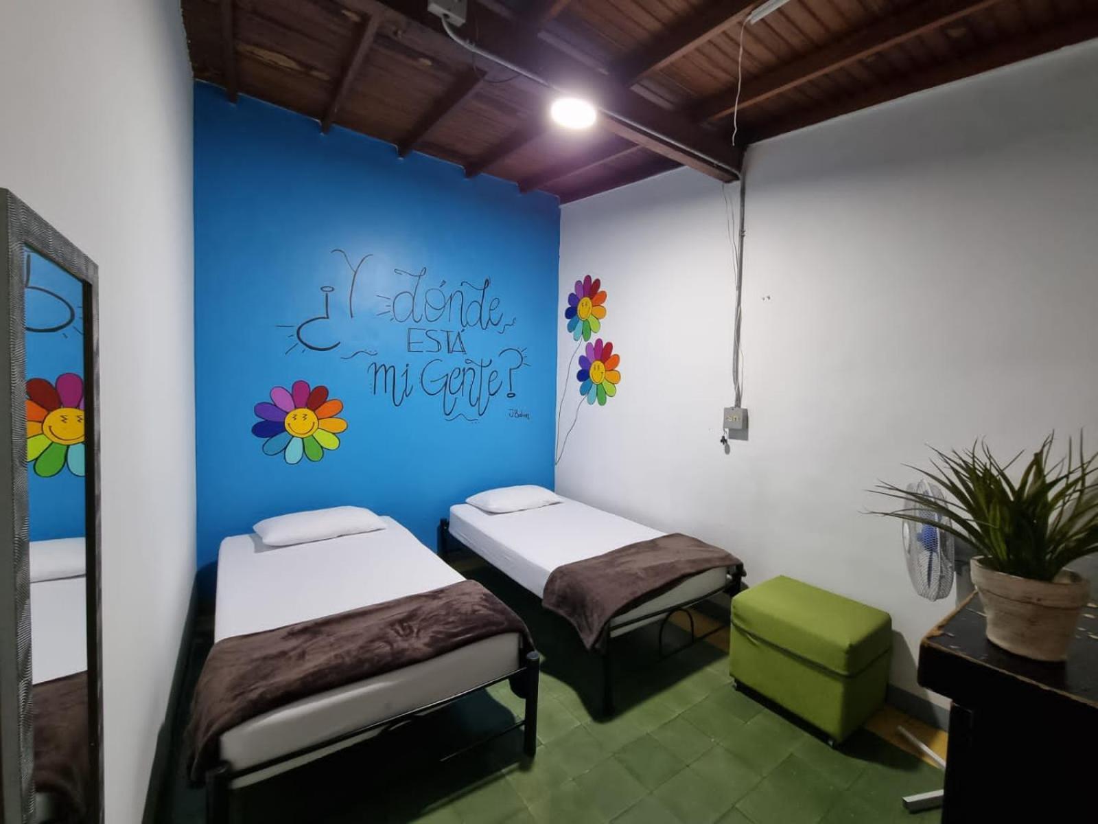 Hostal Casa Estacion Μεντεγίν Εξωτερικό φωτογραφία