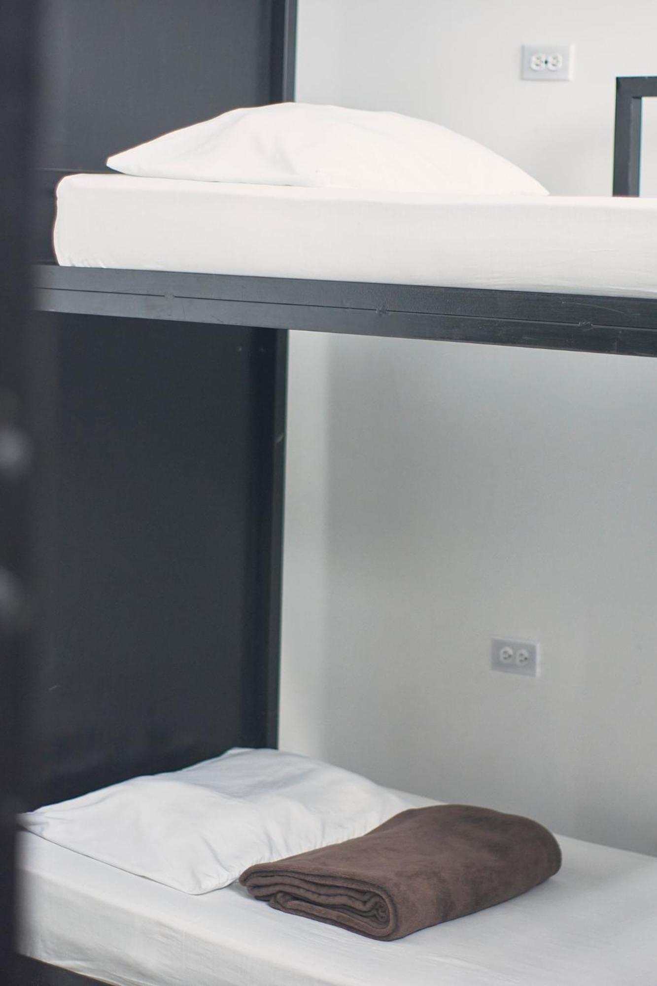 Hostal Casa Estacion Μεντεγίν Εξωτερικό φωτογραφία